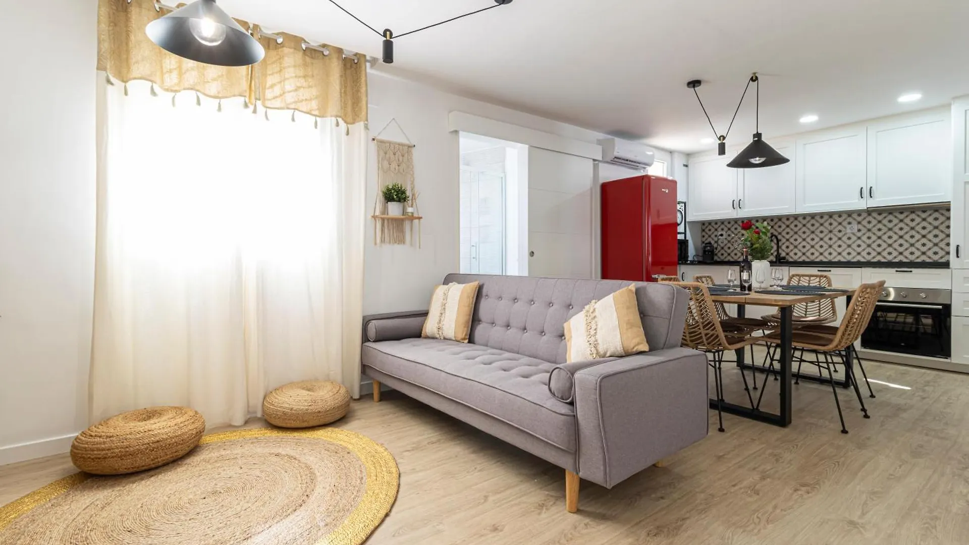 Adeva Centrico 3 Habitaciones 헤레스 0*,