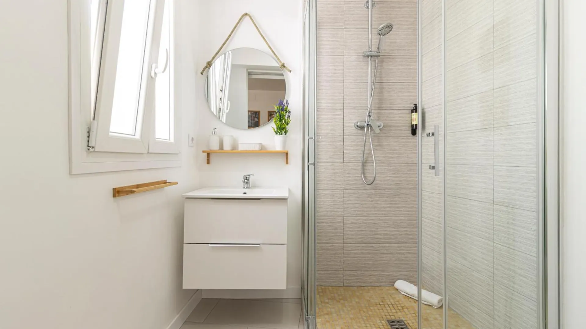 Adeva Centrico 3 Habitaciones 헤레스 0*,